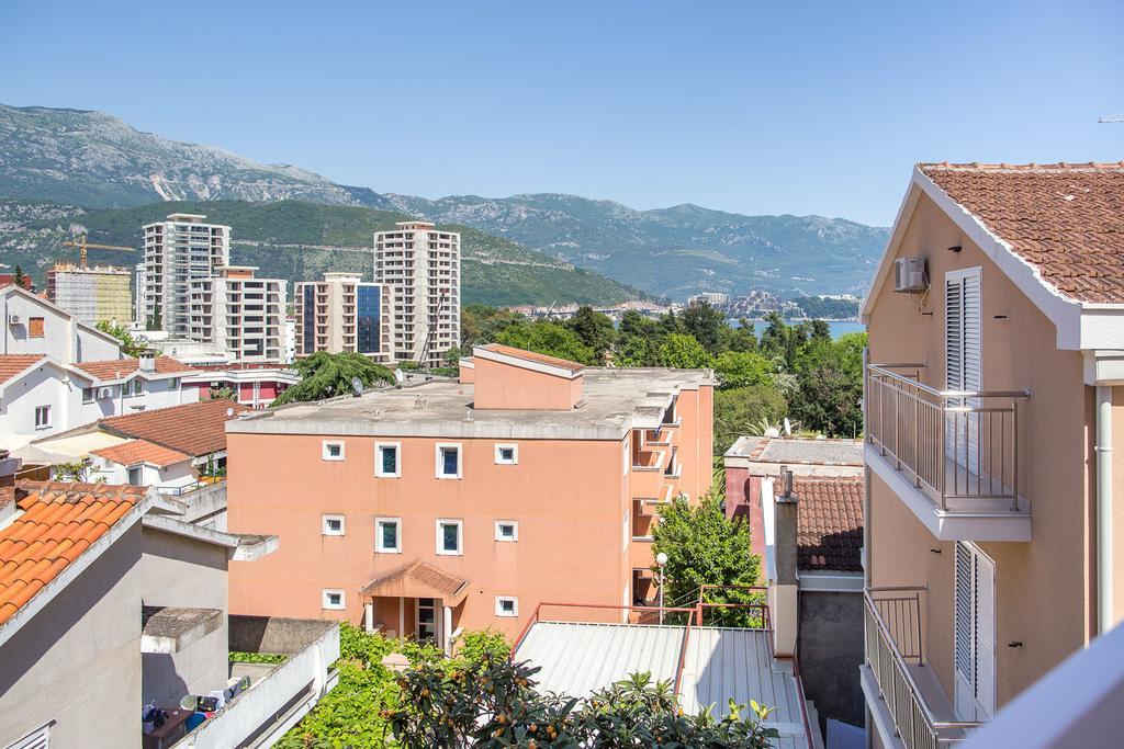 City Apartments Gosposhtina Budva Bagian luar foto