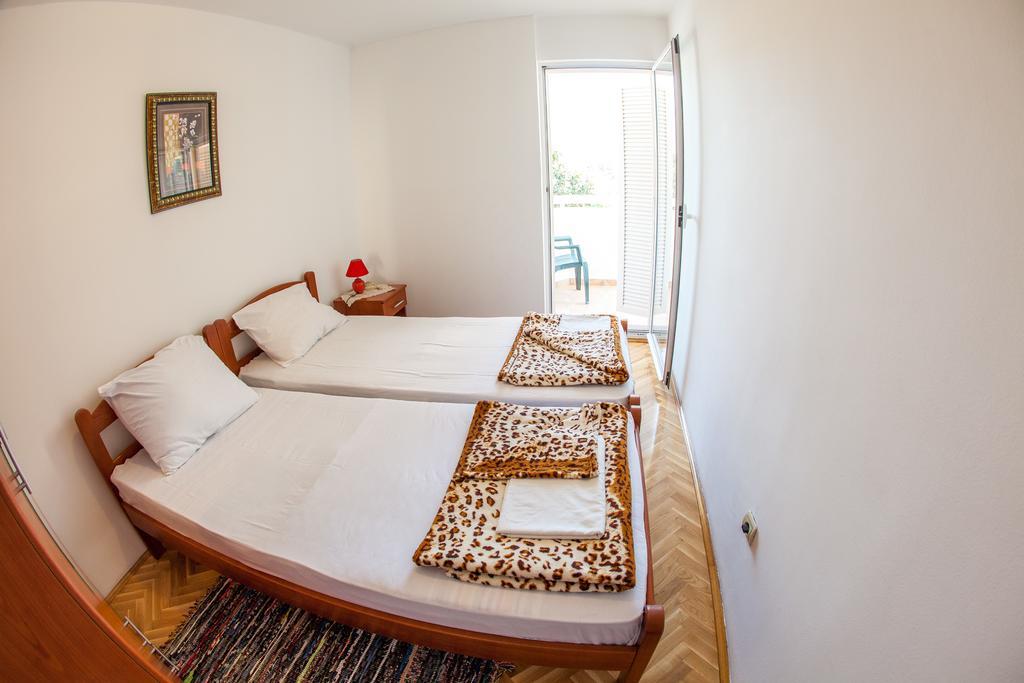 City Apartments Gosposhtina Budva Bagian luar foto