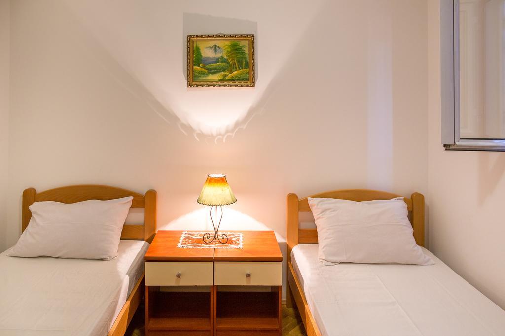 City Apartments Gosposhtina Budva Bagian luar foto